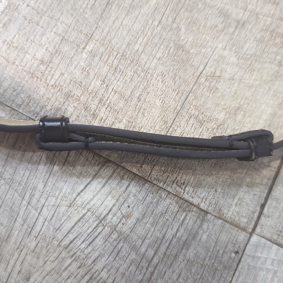 The Limited Black leather adjustable belt size small/medium silver tone buckle - Picture 7 of 12